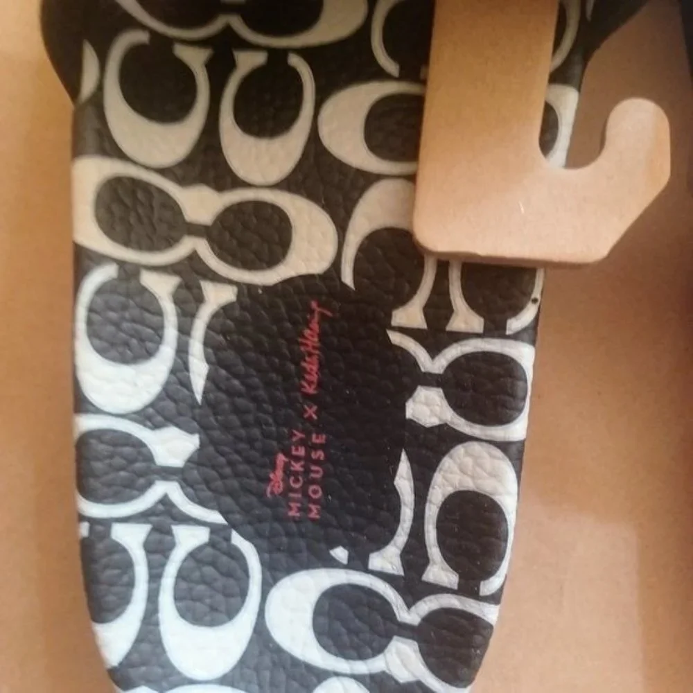 Coach x Keith Haring X Disney Mickey Mouse Slides Sandals, Men's 8, Unisex, NWT - Picture 6 of 8